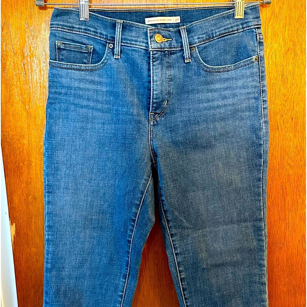 Levi’s 311 skinny capri jean